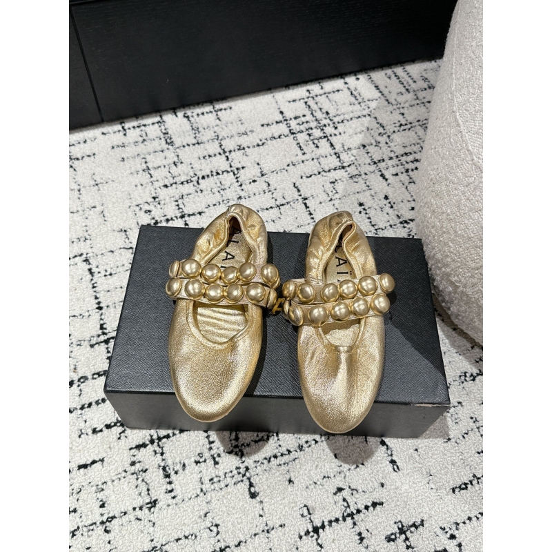 Other flat shoes